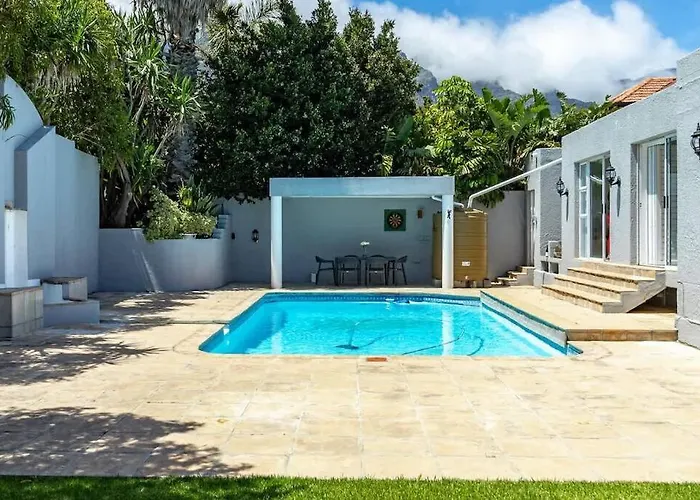 Studio Garden Cottage, Camps Bay